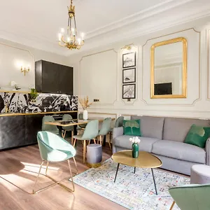 https://luxury-2-bedrooms-with-2-bathrooms-opera.fr-paris.fr