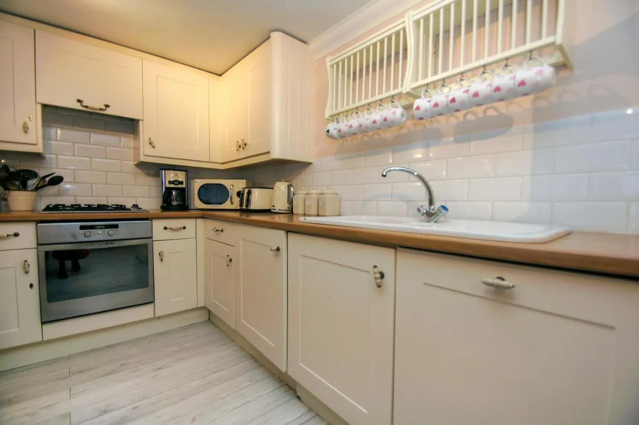 Little Paris - Parking - By Brighton Holiday Lets 0*,  United Kingdom